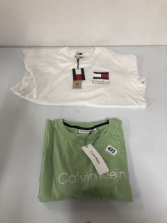 2 X DESIGNER CLOTHING TO INC CALVIN KLIEN T SHIRT - SIZE XXL