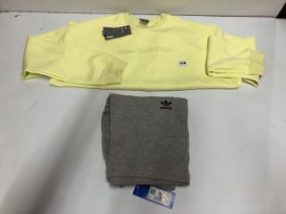 2 X DESIGNER CLOTHING TO INC YELLOW NEW BALANCE JUMPER - SIZE SMALL