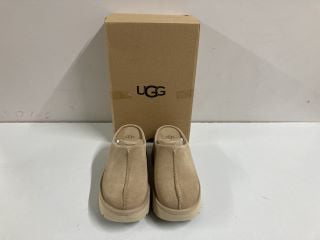 UGG NEW HEIGHTS CLOGS - SIZE: 7 - RRP.£120