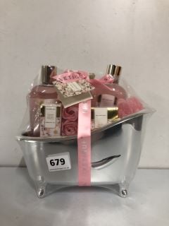 DAISY DREAMS SPA LUXETIQUE BATH GIFT SET