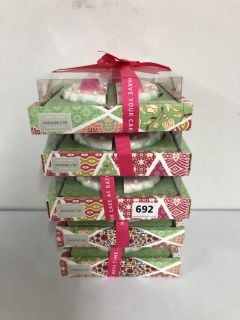 5 X FABRIC & FLOWERS VINTAGE & CO BATH BOMB CAKE