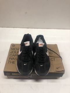 NIKE WOMEN'S AIR MAX DAWN UK SIZE: 3