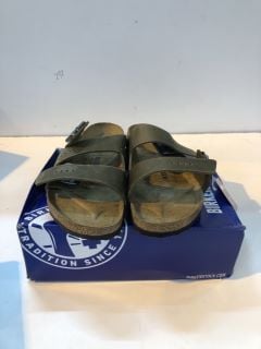 BIRKENSTOCK ARIZONA BS UK SIZE: 9.5