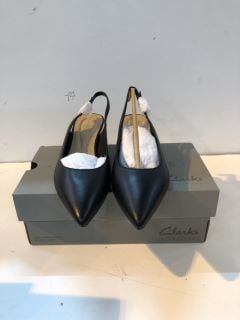 CLARKS ADELA  SLING UK SIZE: 5