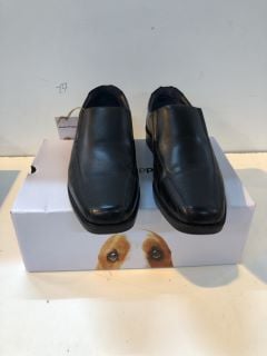 HUSHPUPPIES BRODY SLIP ON UK SIZE: 10