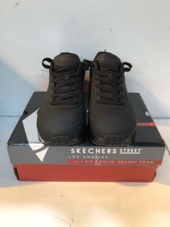 SKECHERS UK SIZE: 10