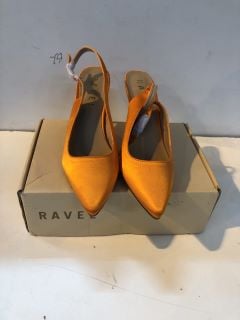 RAVEL HEEL UK SIZE: 7