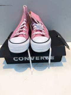 CONVERSE TRAINERS UK SIZE: 8