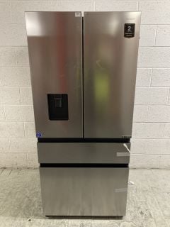 HISENSE FREESTANDING AMERICAN STYLE FRIDGE FREEZER - MODEL NUMBER - RF540N4WIE