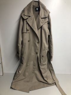 WOMAN'S DESIGNER RAINCOAT M