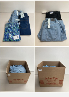 A BOX OF MEN'S AND WOMEN'S VARIOUS UNSEALED CLOTHING ITEMS