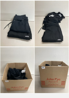 A BOX OF MEN'S AND WOMEN'S VARIOUS UNSEALED CLOTHING ITEMS