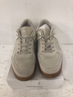 CALVIN KLEIN JEANS BASKET CUP LOW LACE UP TRAINERS SIZE: 11