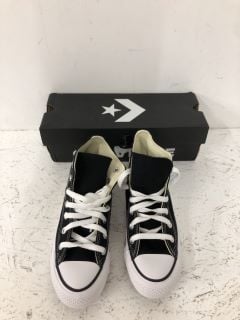 CONVERSE HIGH TOP ALL-STAR TRAINERS SIZE: 3