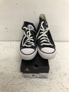 CONVERSE HIGH TOP TRAINERS SIZE: 9