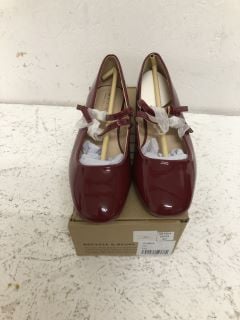 OFFICE LONDON RED WEDGE SHOES SIZE: 7