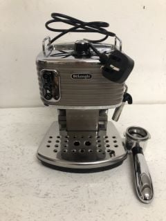 DELONGHI COFFEE MACHINE