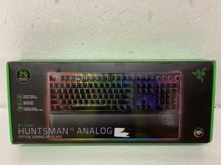 RAZER HUNTSMAN V2 ANALOG OPTICAL GAMING KEYBOARD (FRENCH)