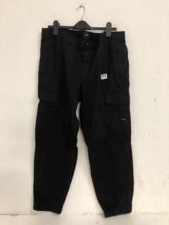 BOSS BLACK CARGO PANTS SIZE: 54