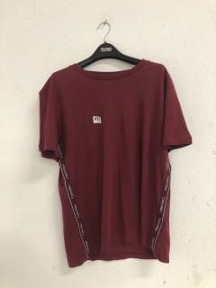 CALVIN KLEIN CREW NECK TAPE TEE SIZE: XL