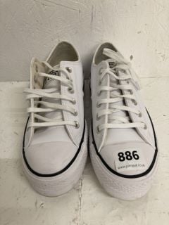 CONVERSE ALL-STAR TRAINERS SIZE: 5