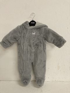 BABY ONESIE SIZE: 9-12 MONTHS