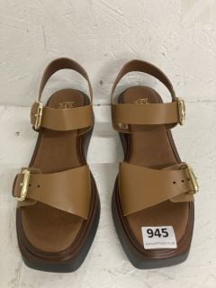 DUNE LONDON TAN LEATHER SANDALS SIZE: 8