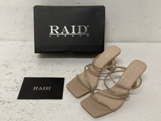 RAID LONDON HIGH SANDALS SIZE: 6