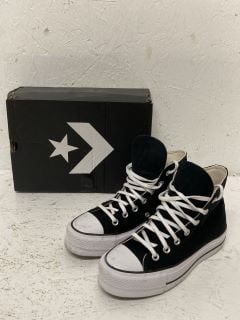 CONVERSE HIGH TOP TRAINERS SIZE: 4