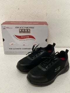 SKECHERS WORK FOOTWEAR SIZE UK 8