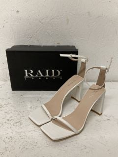 RAID LONDON HIGH HEELS SIZE: 5