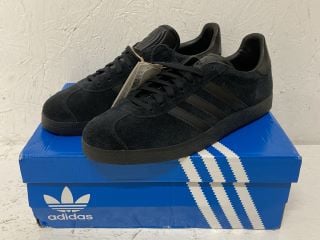 ADIDAS GAZELLE SIZE: 9.5