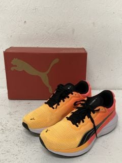 PUMA SCEND PRO RUNNING SHOES SIZE: 10