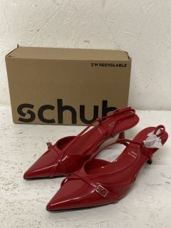 SCHUH RED SIDNEY HEELS SIZE: 6