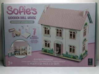 SOFIES WOODEN DOLL HOUSE PLAYSET