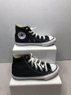 CONVERSE YOUTH TRAINERS UK SIZE 12.5