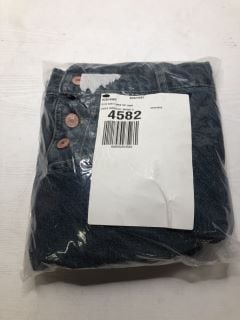 BOX OF PREMIUM DESIGNER CLOTHING IN VARIOUS SIZES & STYLES - APPROX RRP £250