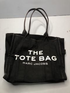 MARC JACOBS THE TOTE BAG