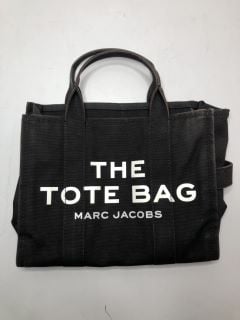 MARC JACOBS THE TOTE BAG