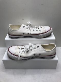 CONVERSE UNISEX WIDE OX OPTICAL TRAINERS UK SIZE 6