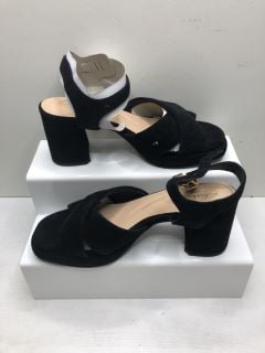 CLARKS WOMENS RITZY 75 RAE HEELS UK SIZE 7