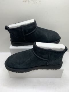 UGG CLASSIC ULTRA MINI BOOTS UK SIZE 9