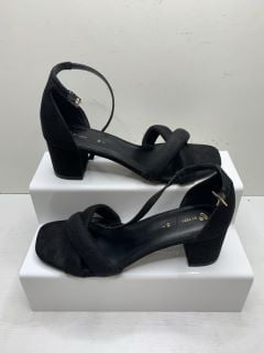 VERY BLACK WOMENS HEELS UK SIZE 7