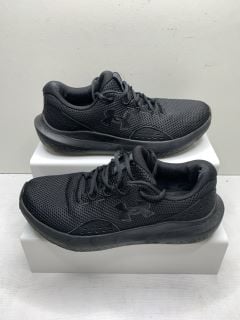 UNDER ARMOUR BLACK CHARGED SURGE 4 TRAINERS UK SIZE 8