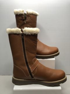 WOMENS LEIA 2 TAN BOOTS SIZE 39