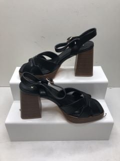 WOMENS VERY BLACK HEELS UK SIZE 5E