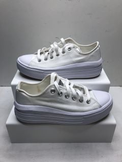 CONVERSE WHITE WOMENS TRAINERS UK SIZE 6