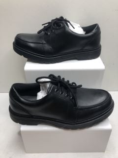 CLARKS LOXHAM PACEY BLACK SHOES UK SIZE 5