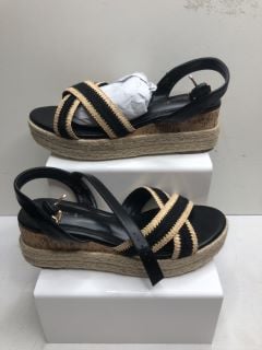 WOMENS BLACK SANDALS UK SIZE 7