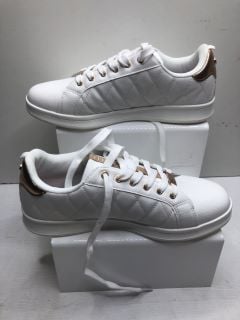 ELLE SPORT WHITE TRAINERS UK SIZE 7